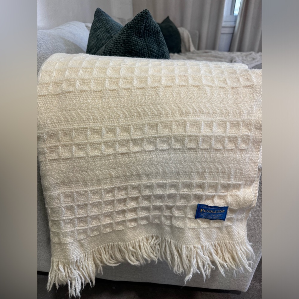 Pendleton Cream Throw Blanket waffle Fringe Pure 100% Virgin Wool